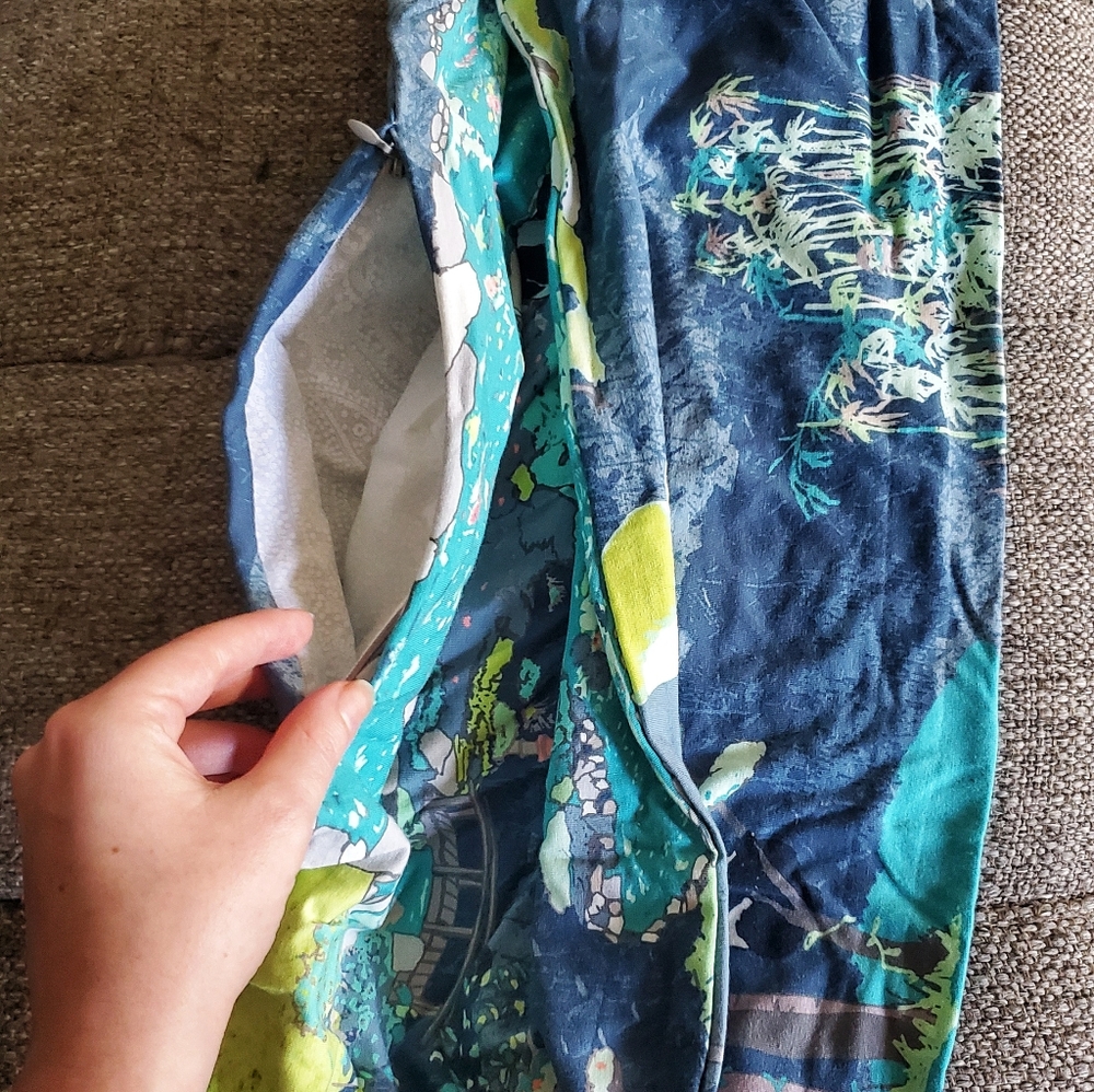 Infinity Scarf with hidden Zip-up Pocket
